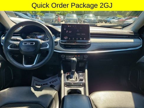 Used 2022 Jeep Compass Latitude AWD/4WD image 8