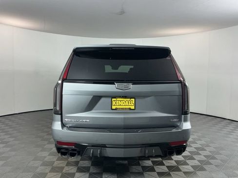Used 2023 Cadillac Escalade ESV V w/ LPO, Floor Liner Package AWD/4WD image 5