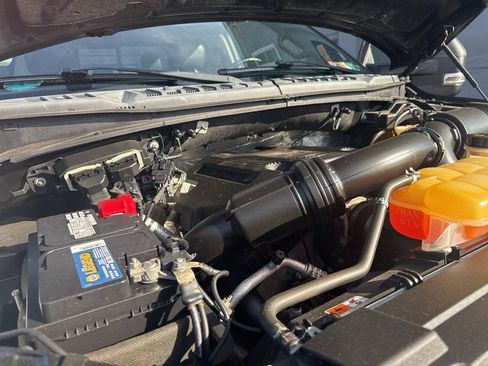 Used 2017 Ford F150 Lariat w/ Equipment Group 501A Mid AWD/4WD image 11