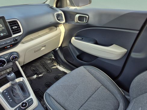 New 2026 Hyundai Venue SEL FWD image 13