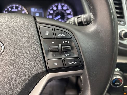 Used 2018 Hyundai Tucson Value AWD/4WD image 16