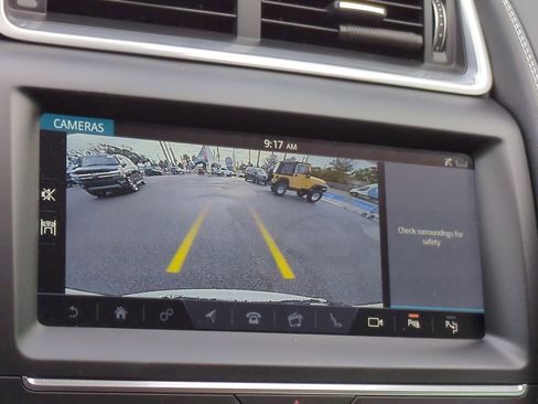 Used 2019 Jaguar E-PACE R-Dynamic HSE image 21