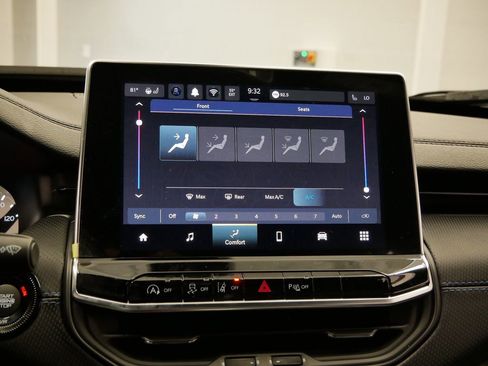 New 2026 Jeep Compass Limited image 42