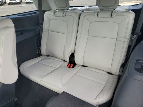 New 2026 Lincoln Aviator Reserve AWD/4WD image 27