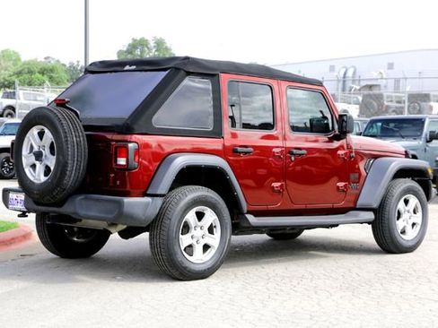 Used 2022 Jeep Wrangler Unlimited Sport AWD/4WD image 5