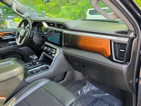 Used 2022 GMC Sierra 1500 Denali AWD/4WD image 36