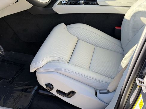 New 2026 Volvo XC90 B6 Ultra image 11