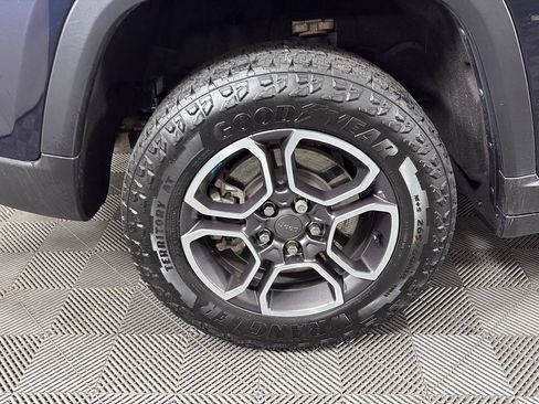 Used 2023 Jeep Grand Cherokee Trailhawk w/ Advanced Protech Group II AWD/4WD image 16