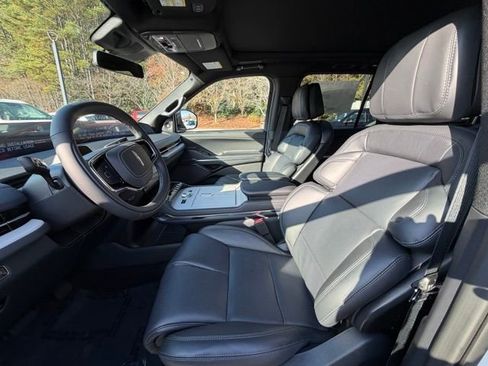 New 2025 Lincoln Navigator L Reserve w/ Jet Appearance Package image 15