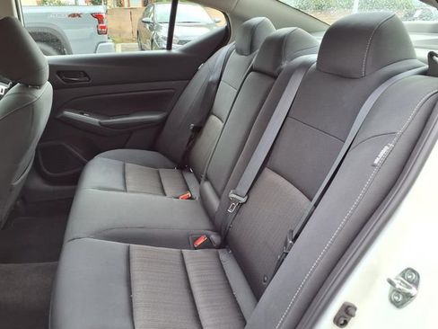 Used 2025 Nissan Altima 2.5 SV FWD image 17