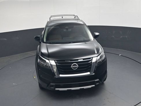 Certified 2025 Nissan Pathfinder Platinum w/ Cargo Package FWD image 36