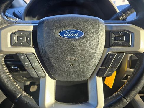 Used 2021 Ford F250 Lariat w/ Lariat Value Package image 21