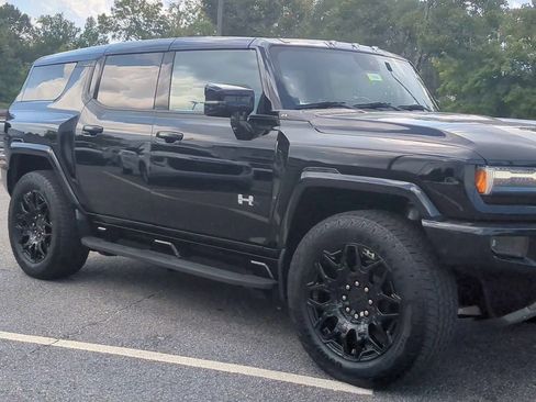 Used 2025 GMC Hummer EV 2X image 2