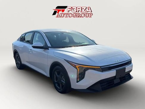 Used 2025 Kia K4 FWD image 3