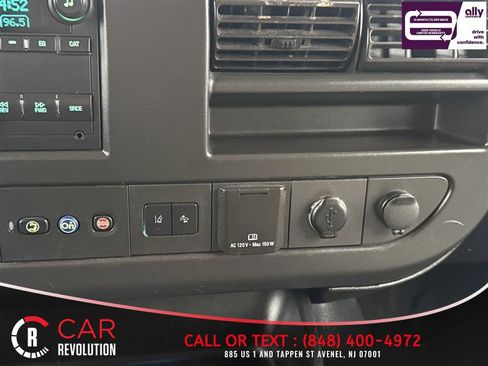 Used 2019 Chevrolet Express 3500 LT w/ LT Preferred Equipment Group image 17