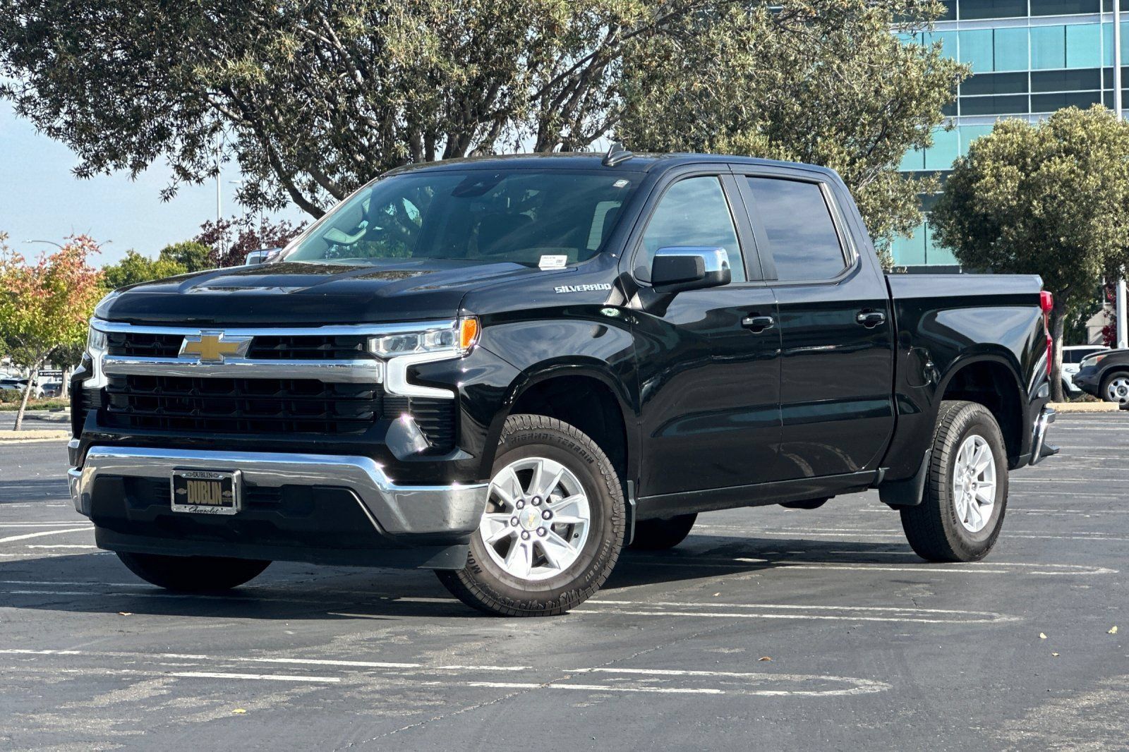 Used 2025 Chevrolet Silverado 1500 LT RWD image 8