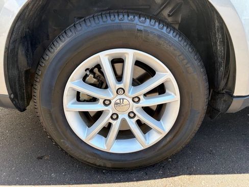 Used 2017 Dodge Journey SXT FWD image 6