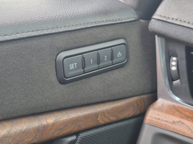 Used 2018 Cadillac Escalade Premium Luxury AWD/4WD image 29