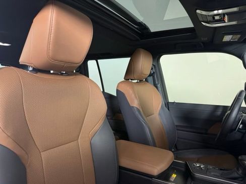 Certified 2025 Lexus GX 550 w/ Accessory Package (2T) AWD/4WD image 19