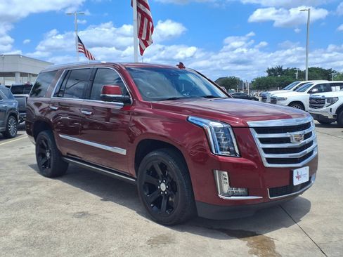 Used 2020 Cadillac Escalade Premium Luxury AWD/4WD image 3