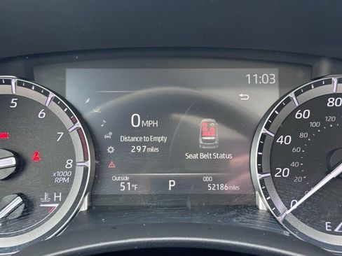 Used 2022 Toyota Highlander XLE AWD/4WD image 14