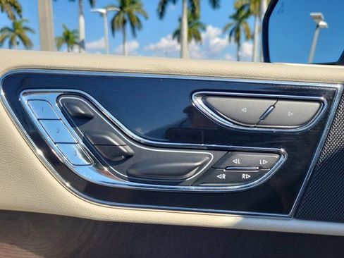 Used 2018 Lincoln Navigator L Reserve w/ Technology Package image 24