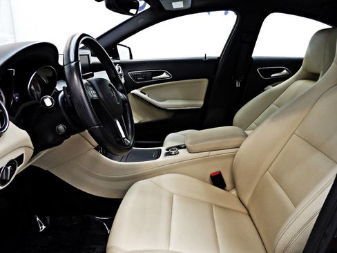 Used 2014 Mercedes-Benz CLA 250 4MATIC image 8