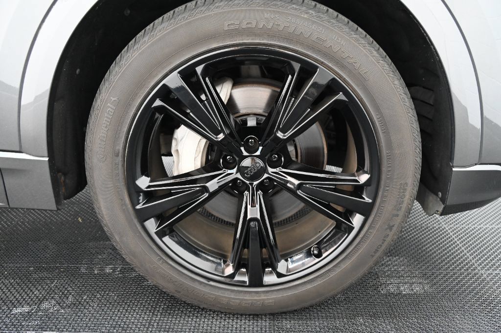 Used 2020 Audi Q8 Premium w/ Cold Weather Package AWD/4WD image 48