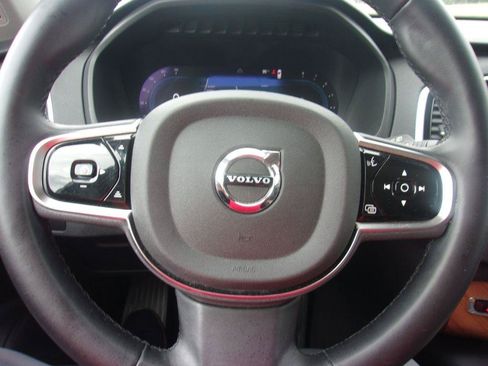 Used 2024 Volvo XC90 B5 Plus AWD/4WD image 21