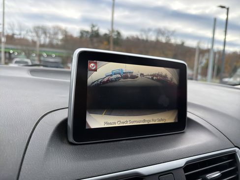 Used 2015 MAZDA MAZDA3 i Grand Touring image 20