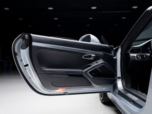 Used 2017 Porsche 911 Turbo image 58