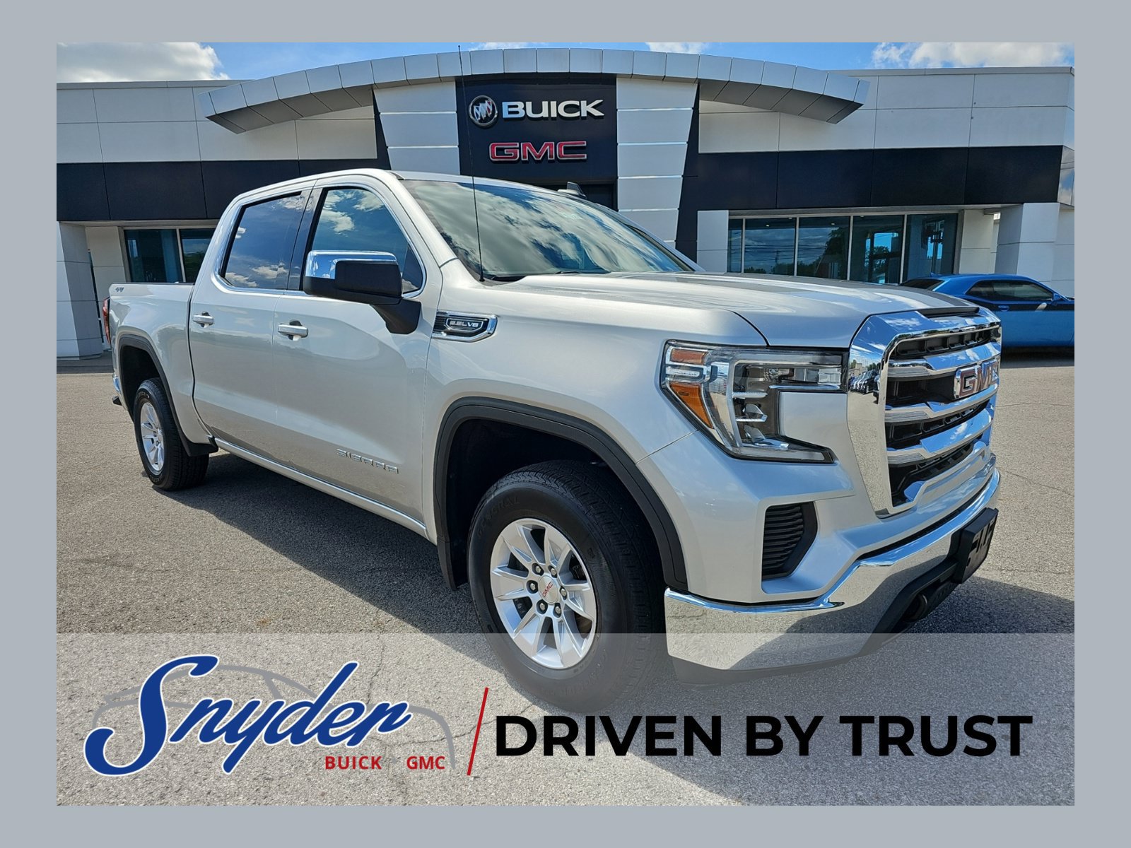 Used 2019 GMC Sierra 1500 SLE w/ SLE Value Package AWD/4WD image 1