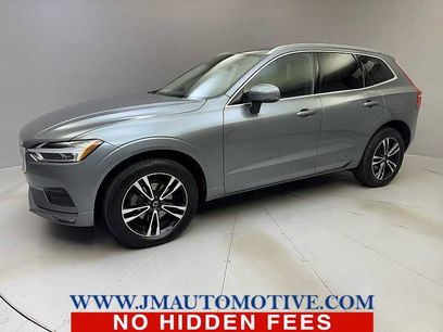 Used 2021 Volvo XC60 T5 Momentum w/ Premium Package