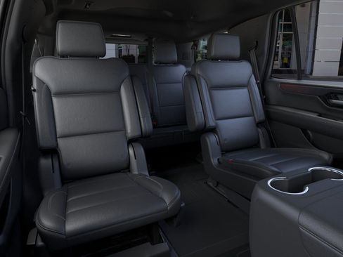 New 2025 GMC Yukon Denali w/ Sun & Power Step Package image 17