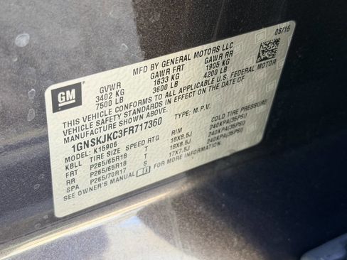 Used 2015 Chevrolet Suburban LT image 9