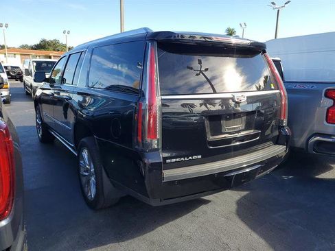 Used 2019 Cadillac Escalade ESV Premium Luxury image 4