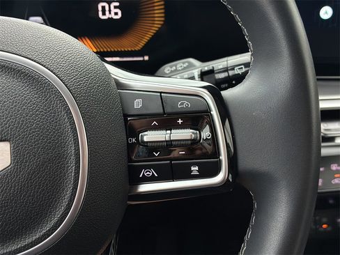 Used 2024 Kia Sorento S w/ Panoramic Sunroof Package image 24