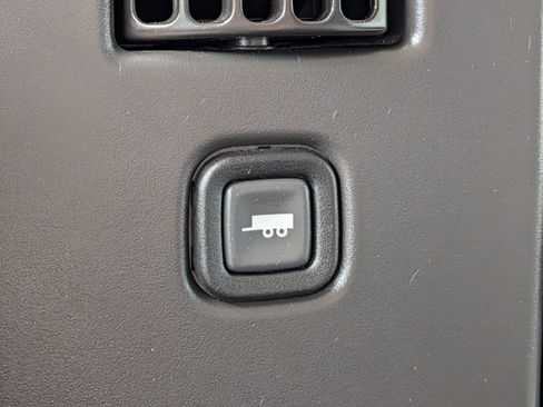 Certified 2025 GMC Savana 3500 LT w/ LT Preferred Equipment Group RWD image 25