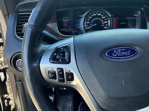 Used 2018 Ford Taurus Limited image 14