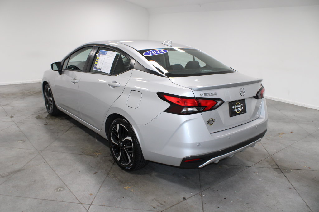 Used 2024 Nissan Versa SR FWD image 7