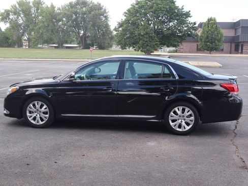 Used 2012 Toyota Avalon FWD image 9