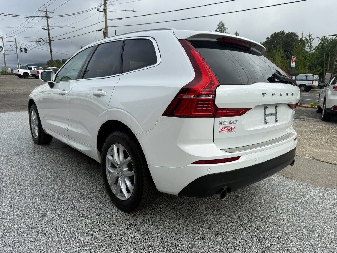 Used 2020 Volvo XC60 T5 Momentum w/ Protection Package Premier AWD/4WD image 6