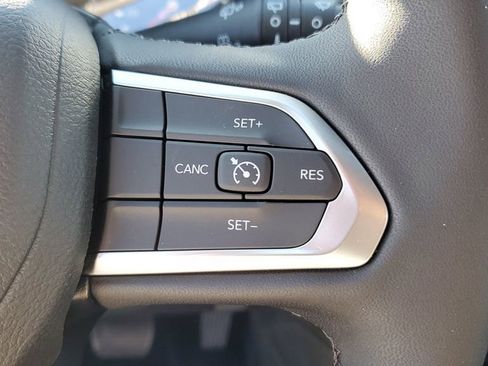 New 2026 Jeep Compass Latitude image 30