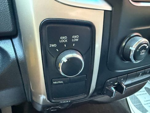 Used 2013 RAM 1500 Classic SLT w/ Protection Group AWD/4WD image 21