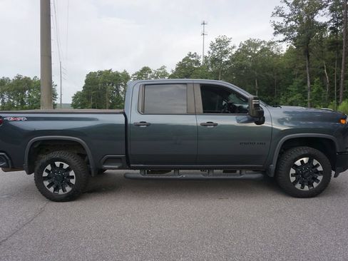 Used 2020 Chevrolet Silverado 2500 Custom w/ Custom Value Package AWD/4WD image 17