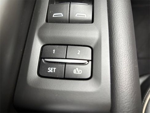 Used 2021 Chevrolet Tahoe Premier image 17