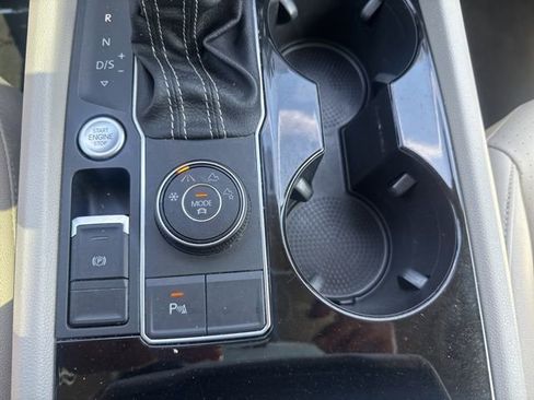 Used 2021 Volkswagen Atlas SEL image 30