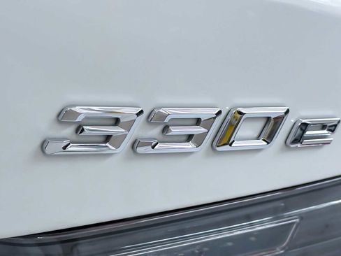 Used 2023 BMW 330e xDrive w/ M Sport Package image 27