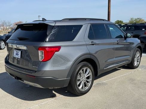 Certified 2023 Ford Explorer XLT w/ Equipment Group 202A AWD/4WD image 8