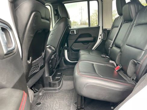 Certified 2024 Jeep Wrangler Unlimited Rubicon AWD/4WD image 29